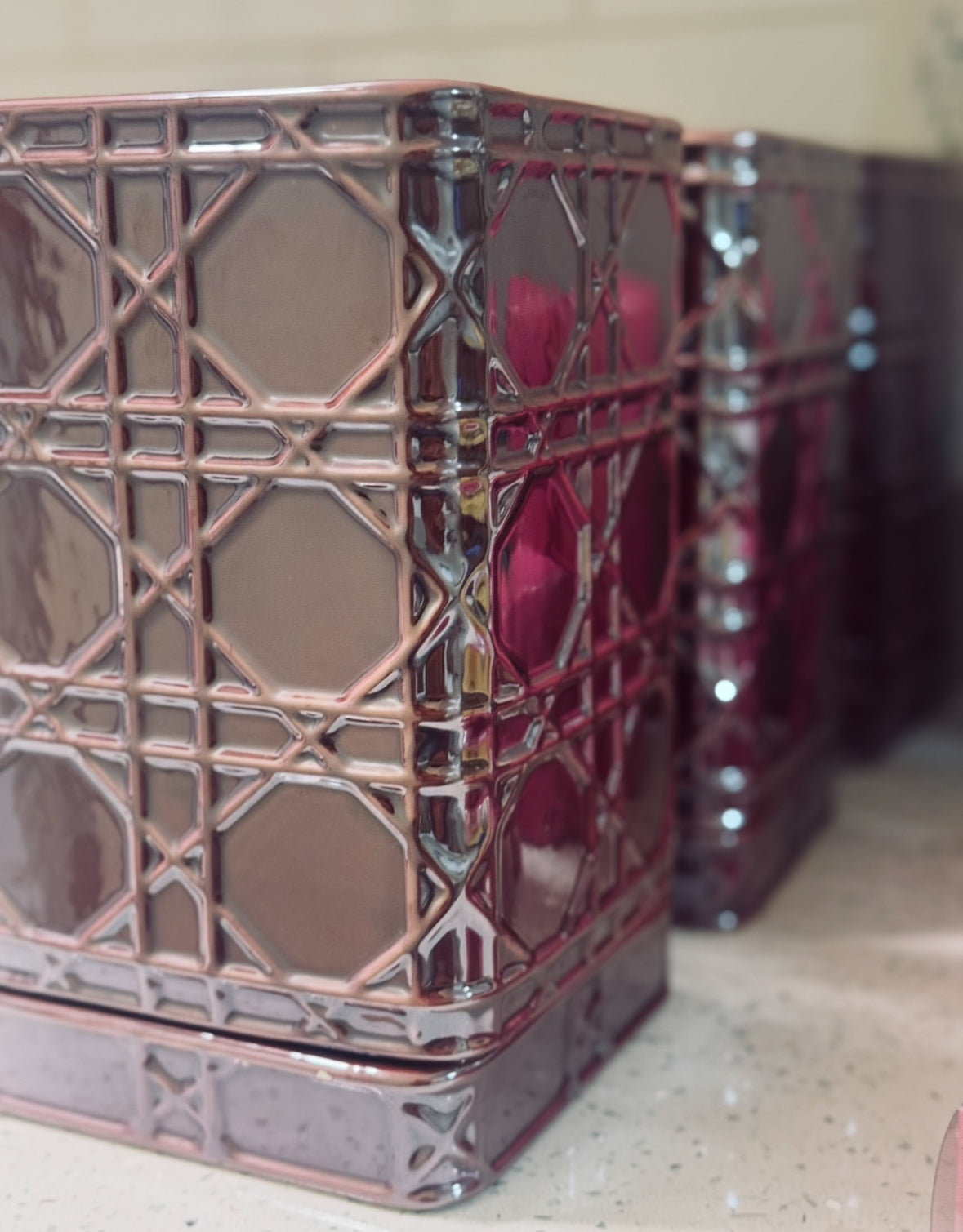 GEOMETRIC BURGUNDY